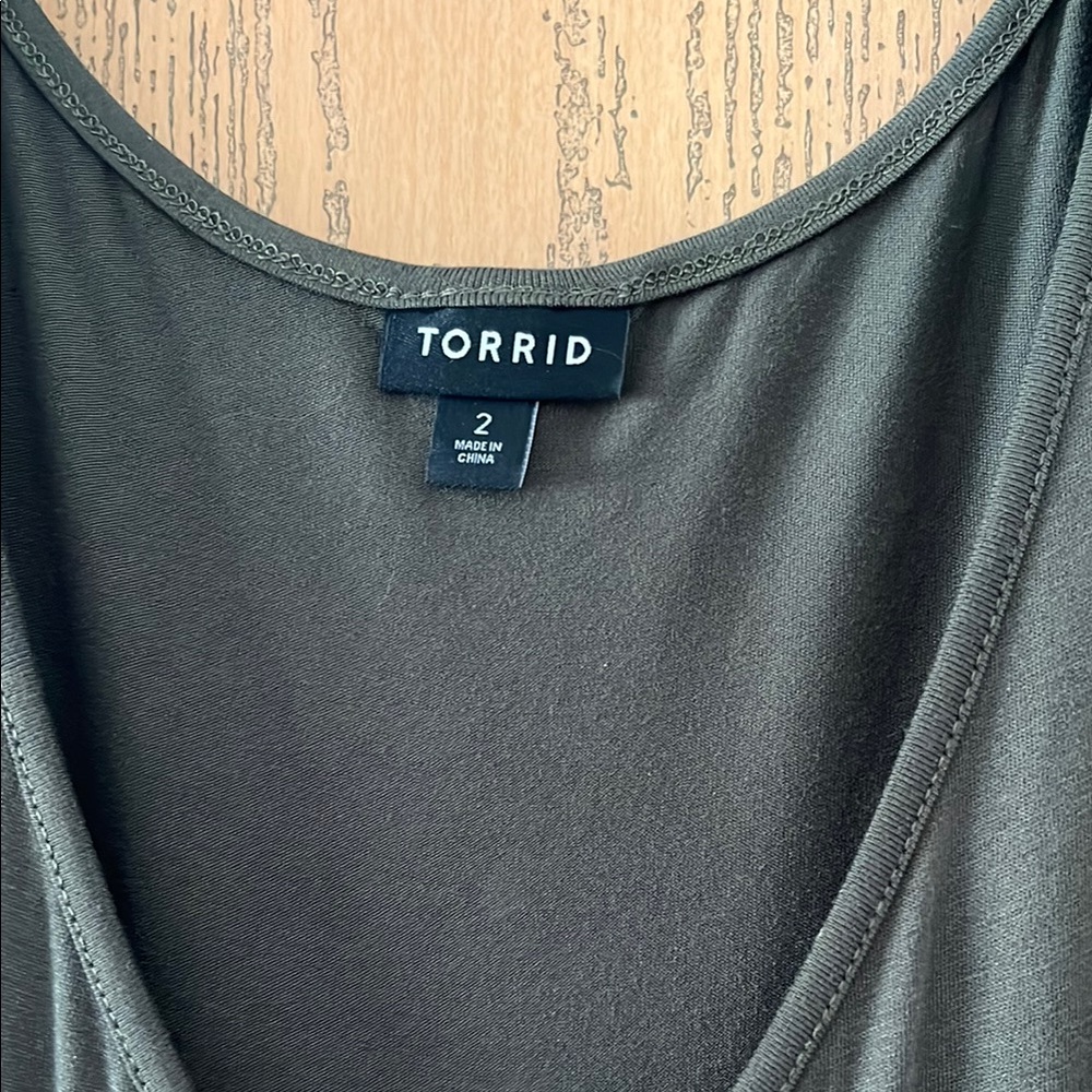 Torrid Green V-Neck Maxi Dress - Picture 2 of 3